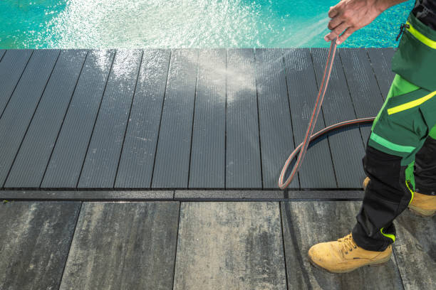 Why Choose Our Certified Pressure Washing Experts for Your Project Needs in Rio Pinar, FL?